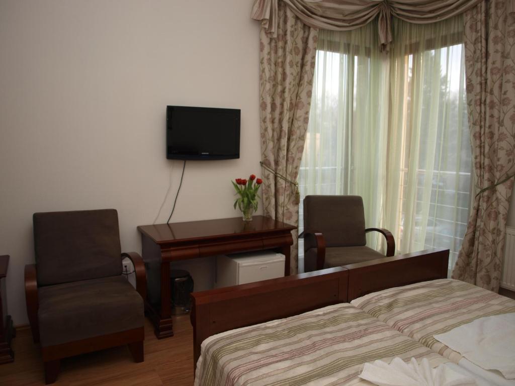 Hotel Oko Nitra Buitenkant foto